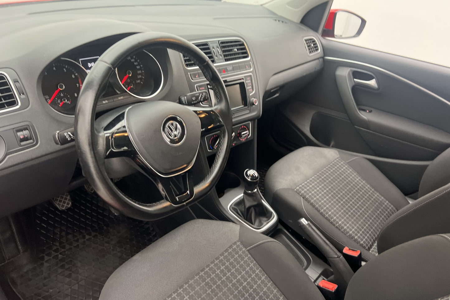 Volkswagen Polo 1.2 TSI 90hk Värmare Bluetooth Låg-Årsskatt