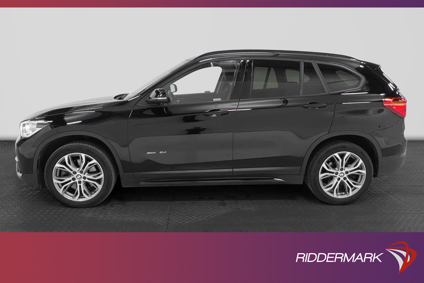 BMW X1 xDrive20d 190hk Nyservad SportLine PDC LED 0,45L/mil