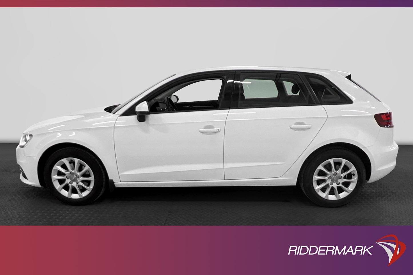 Audi A3 1.2 TFSI 105hk Attraction Nybesikt Nyserv 0.44L/mil