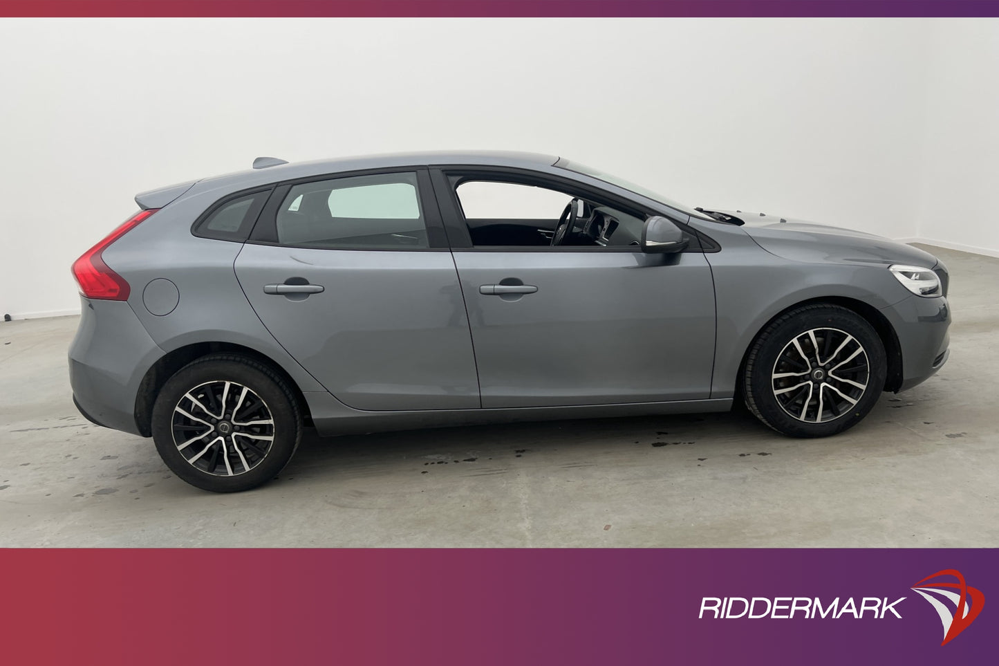 Volvo V40 D2 120hk Momentum VOC Värmare Sensorer Välservad