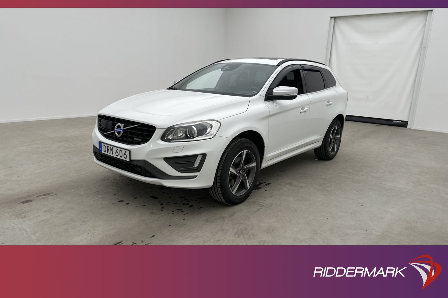 Volvo XC60 D4 AWD R-Design Pano VOC Navi Skinn BLIS Drag