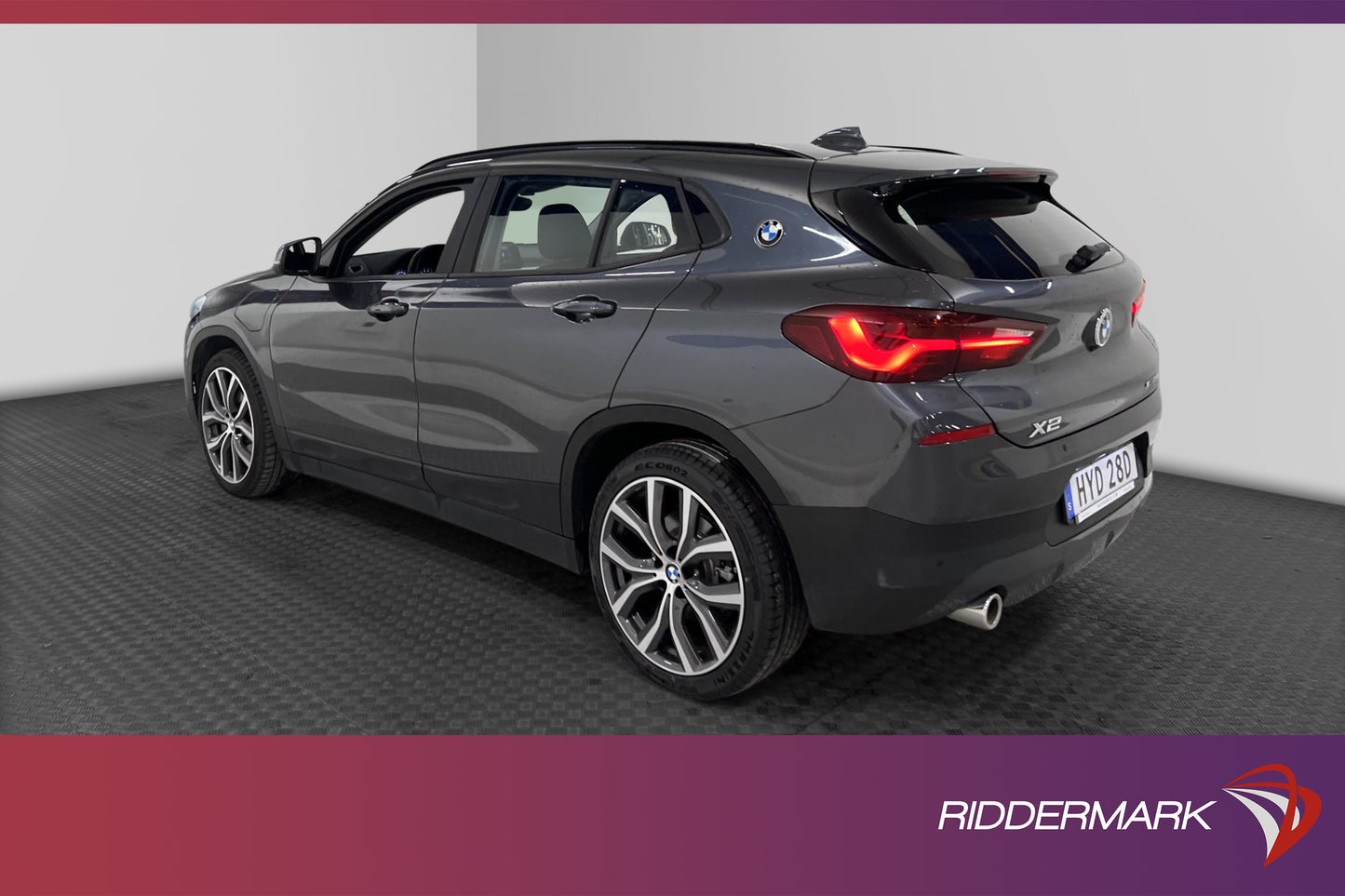 BMW X2 xDrive25e Kamera Head-Up Rattvärme Navi Sportsäten