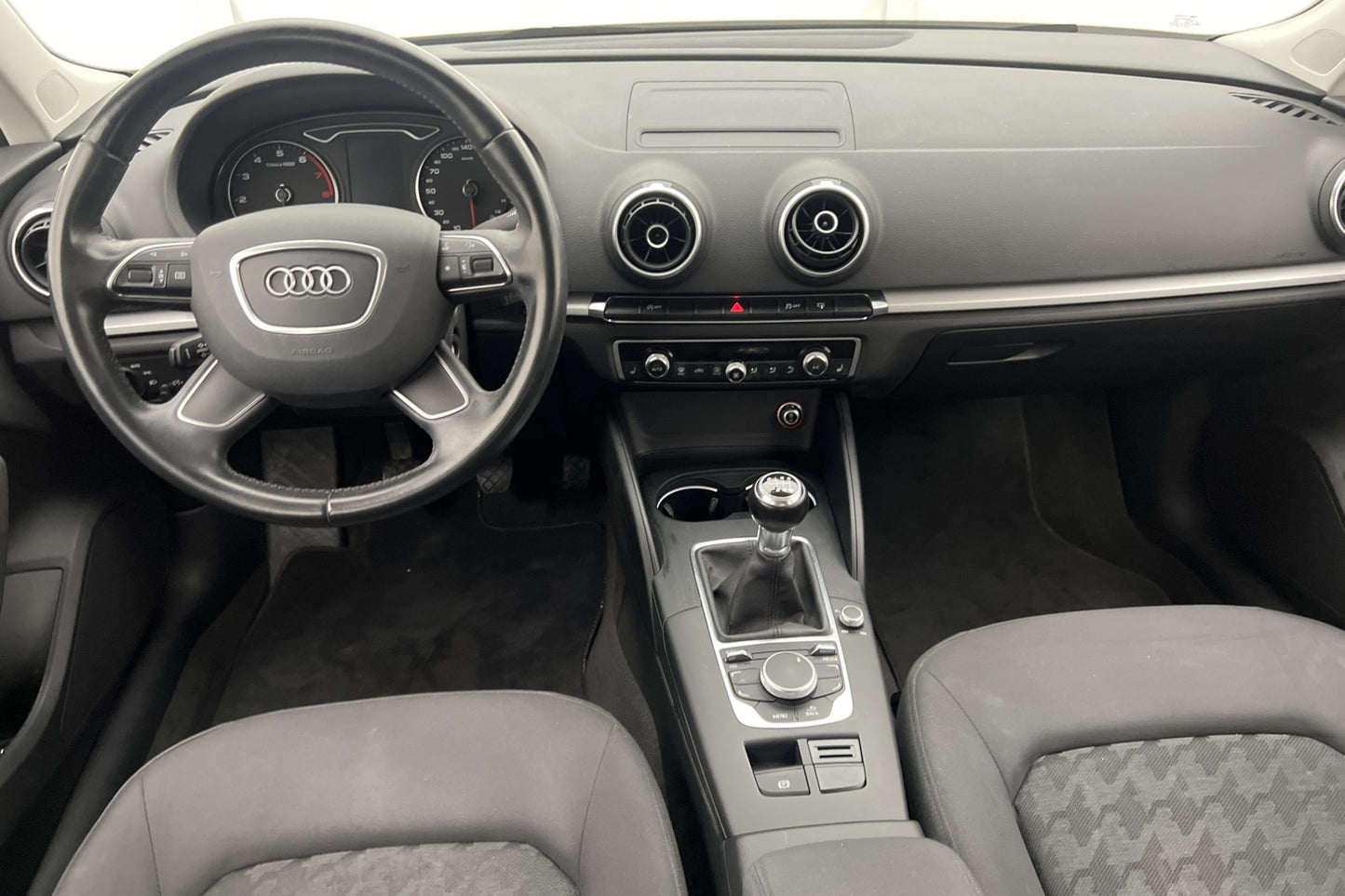 Audi A3 Sportback 1.2 TFSI 110hk Style Välservad 0.5l/Mil