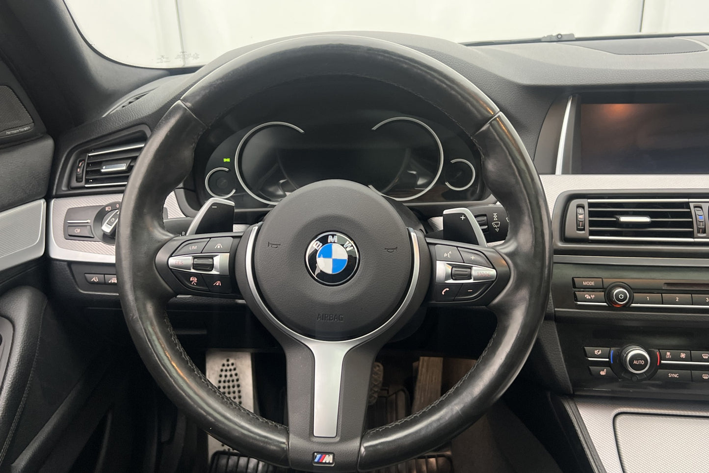 BMW 535 d 313hk xDrive M-Sport Värm Pano H/K HUD Skinn Drag