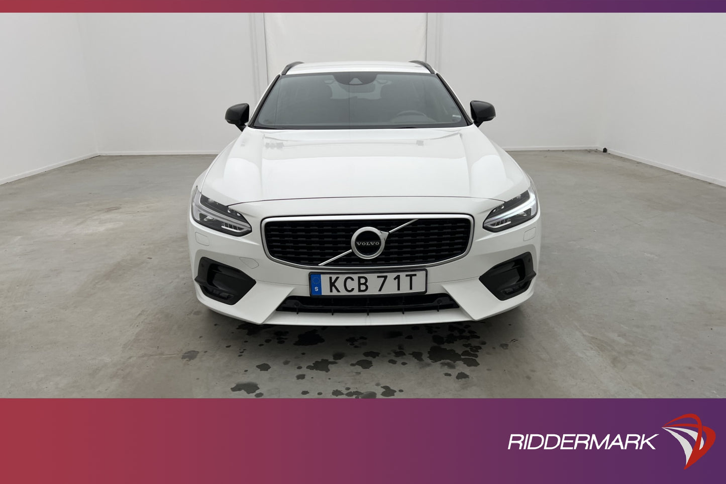 Volvo V90 D3e 150hk R-Design VOC Värm CarPlay Sensorer Drag