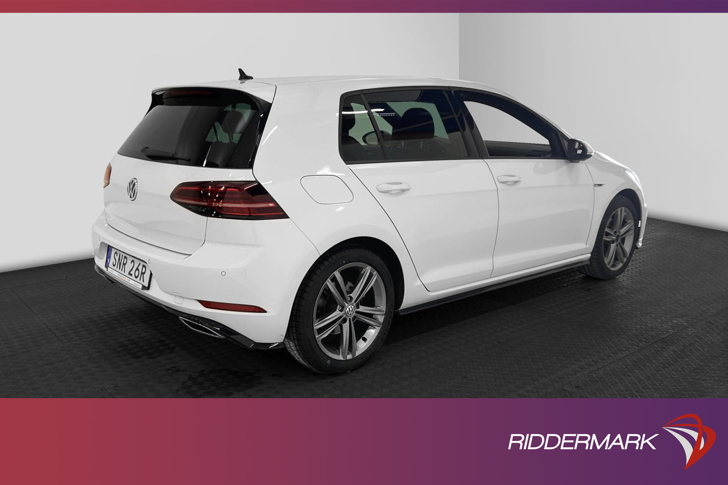 Volkswagen Golf TSI R-Line CarPlay Front Assist 0,44l/mil