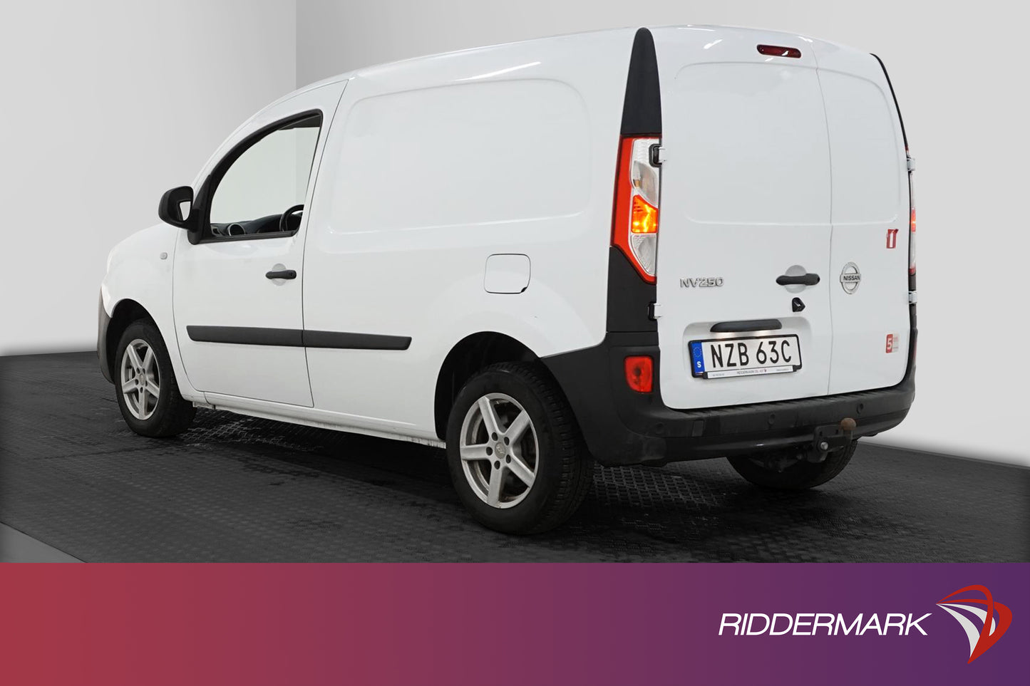 Nissan NV250 1.5dCi 95hk Dragkrok B-Kamera 1-Ägare Moms