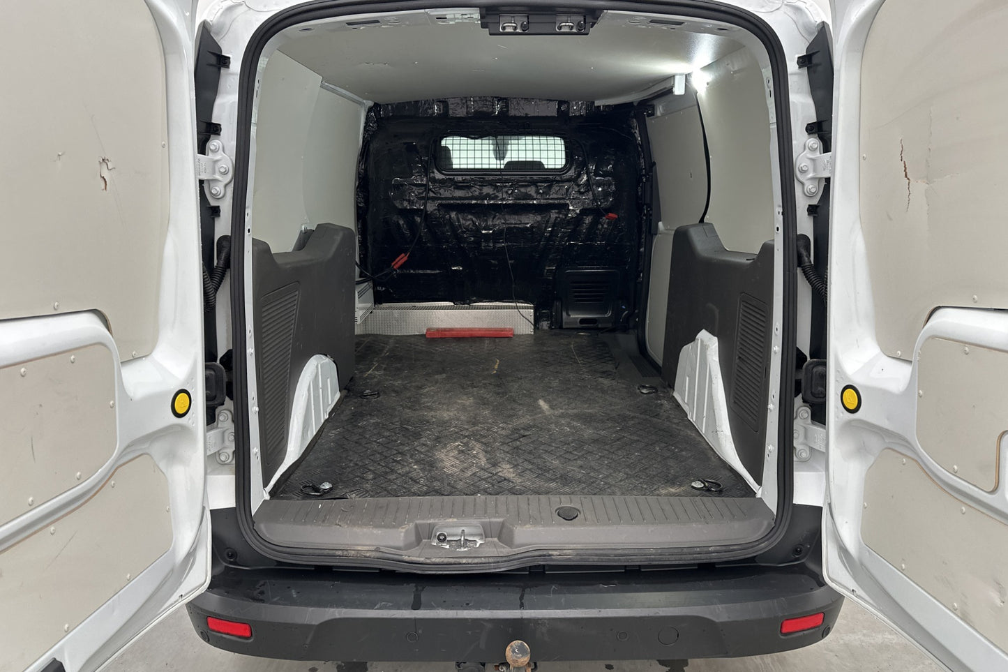 Ford Transit Connect LWB Värmare Drag SYNC-3 B-Kamera Moms