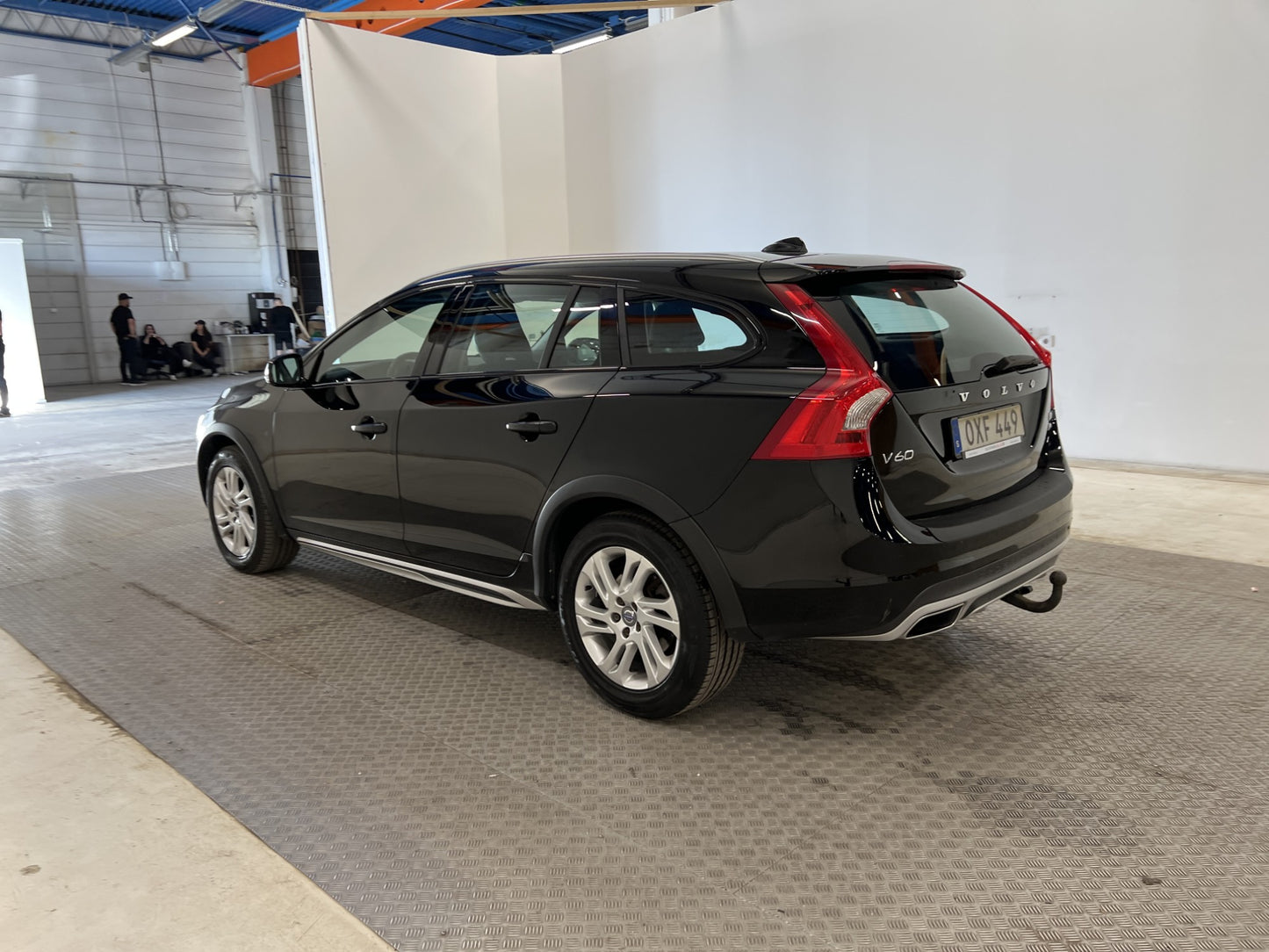 Volvo V60 Cross Country Momentum