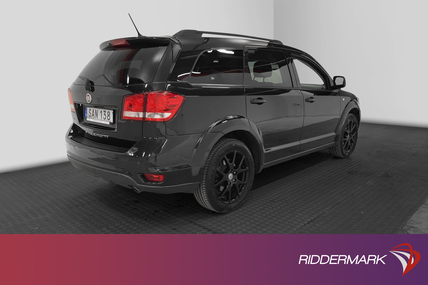 Fiat Freemont 2.0 4x4 170hk Black Code 7-Sits Kamera Alpine