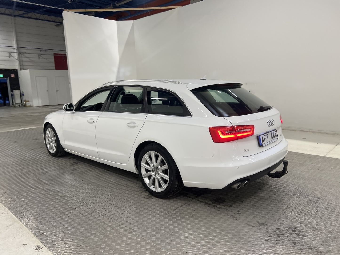 Audi A6 2.0 TDI 177hk Skinn/Alcantara Drag PDC 0,45l/mil