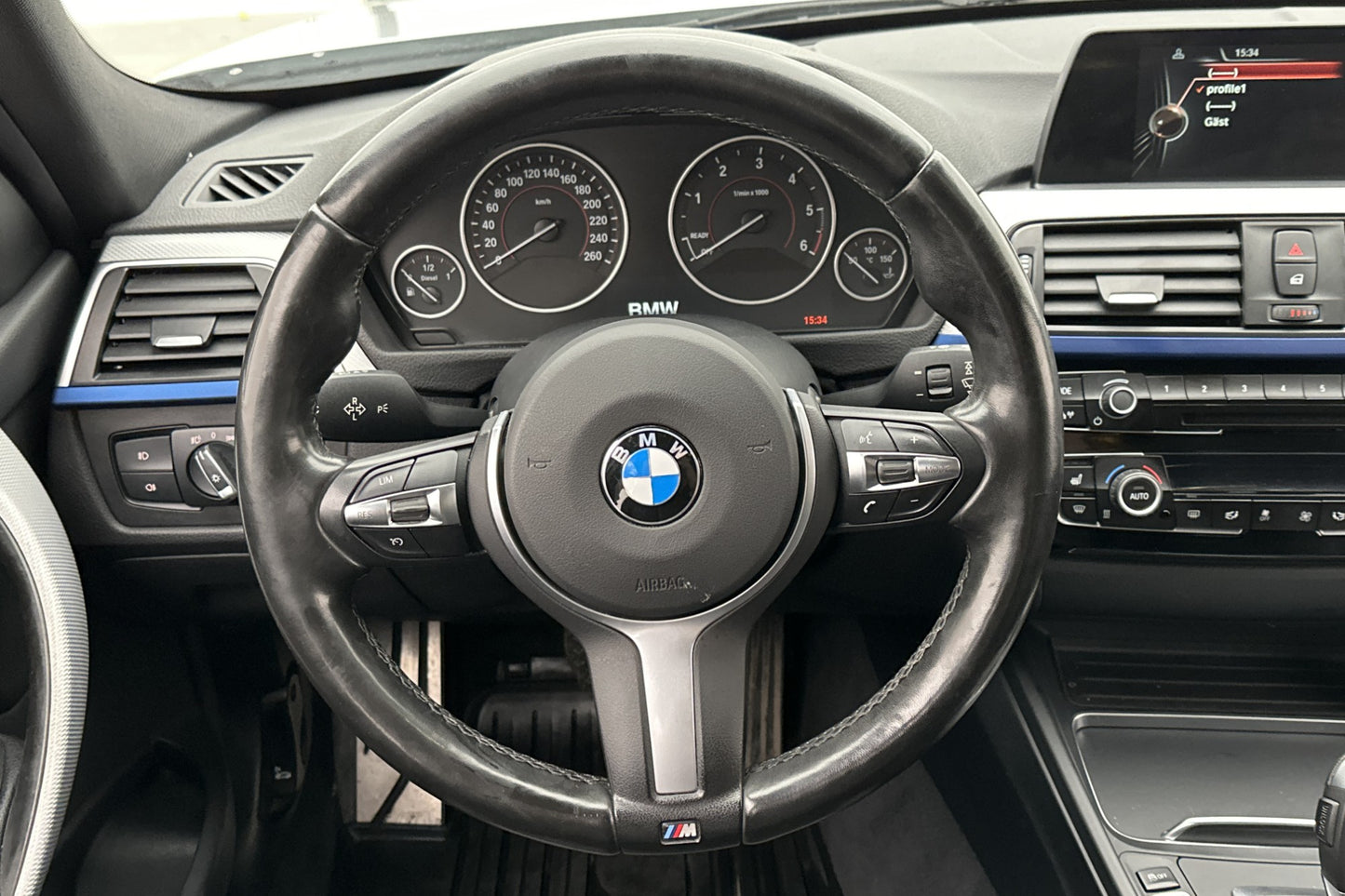 BMW 320d xDrive Touring 190hk M-Sport Skinn Navi Rattvärme