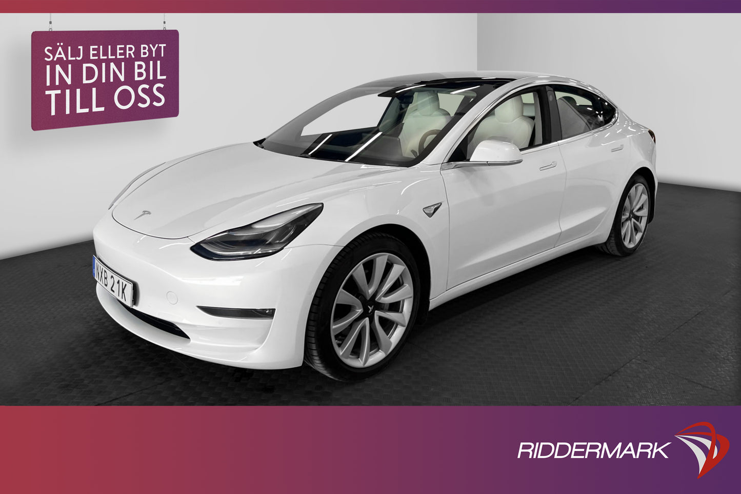 Tesla Model 3 Long Range AWD 440hk Svensksåld Ljus interiör