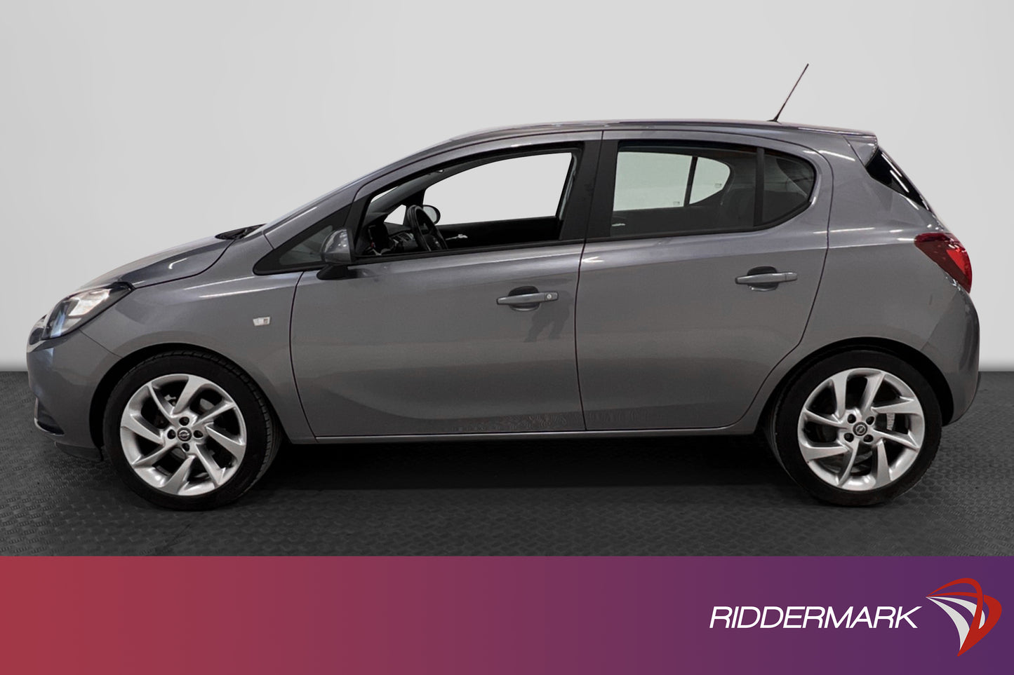 Opel Corsa 5-dörrar 1.4 90HK Carplay PDC 0,44l/mil