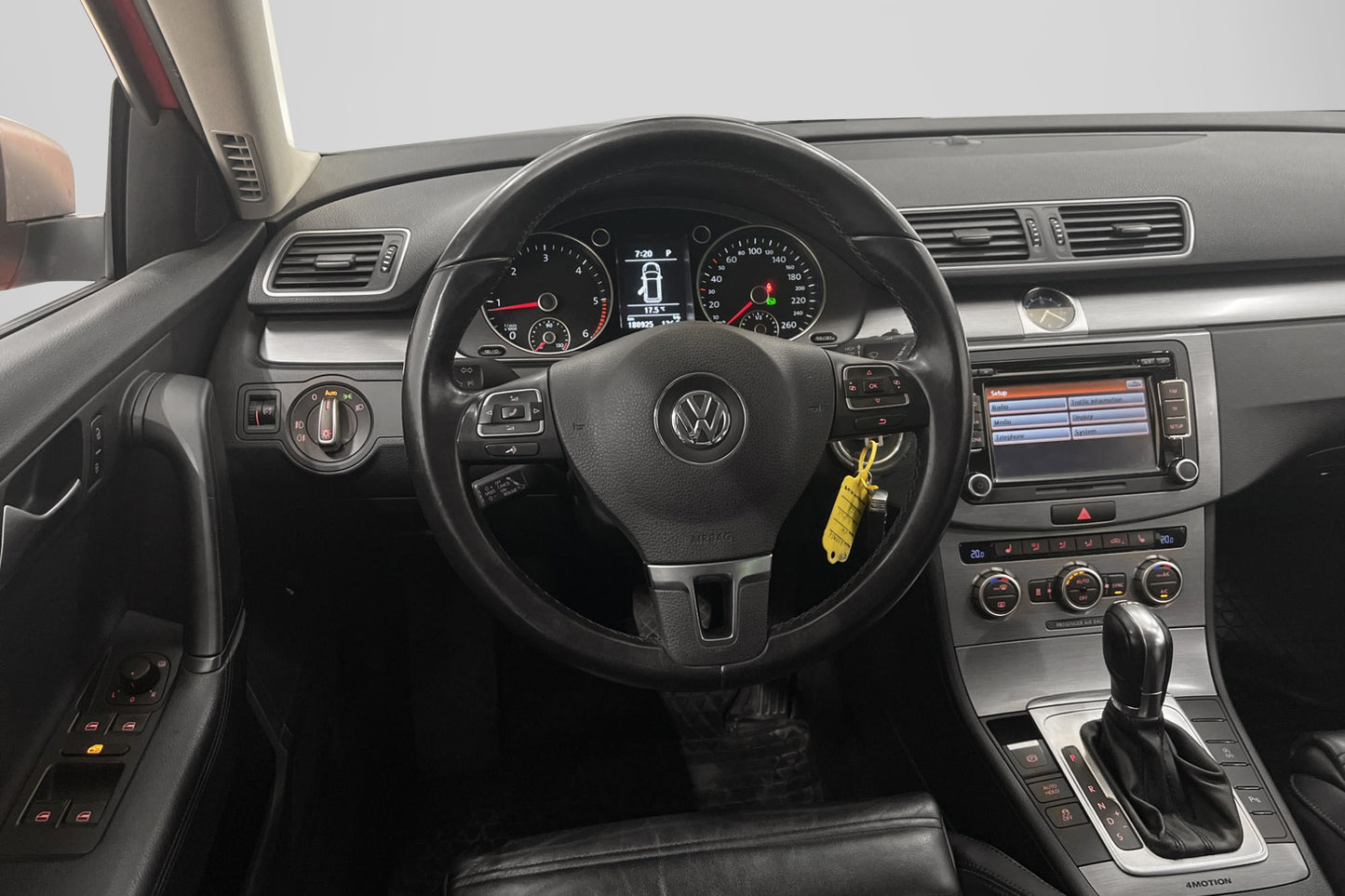 Volkswagen Passat 4Motion 177hk R-line D-Värmare Skinn B-Kam