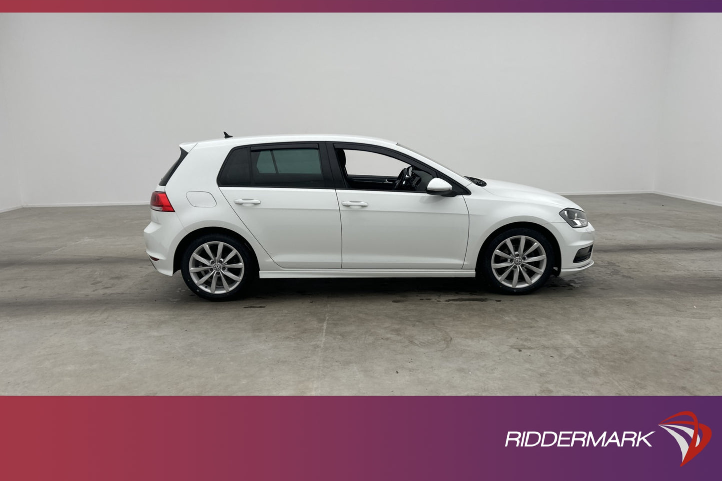 Volkswagen Golf 1.4 TSI 150hk R-Line CarPlay Adp-Farthållare