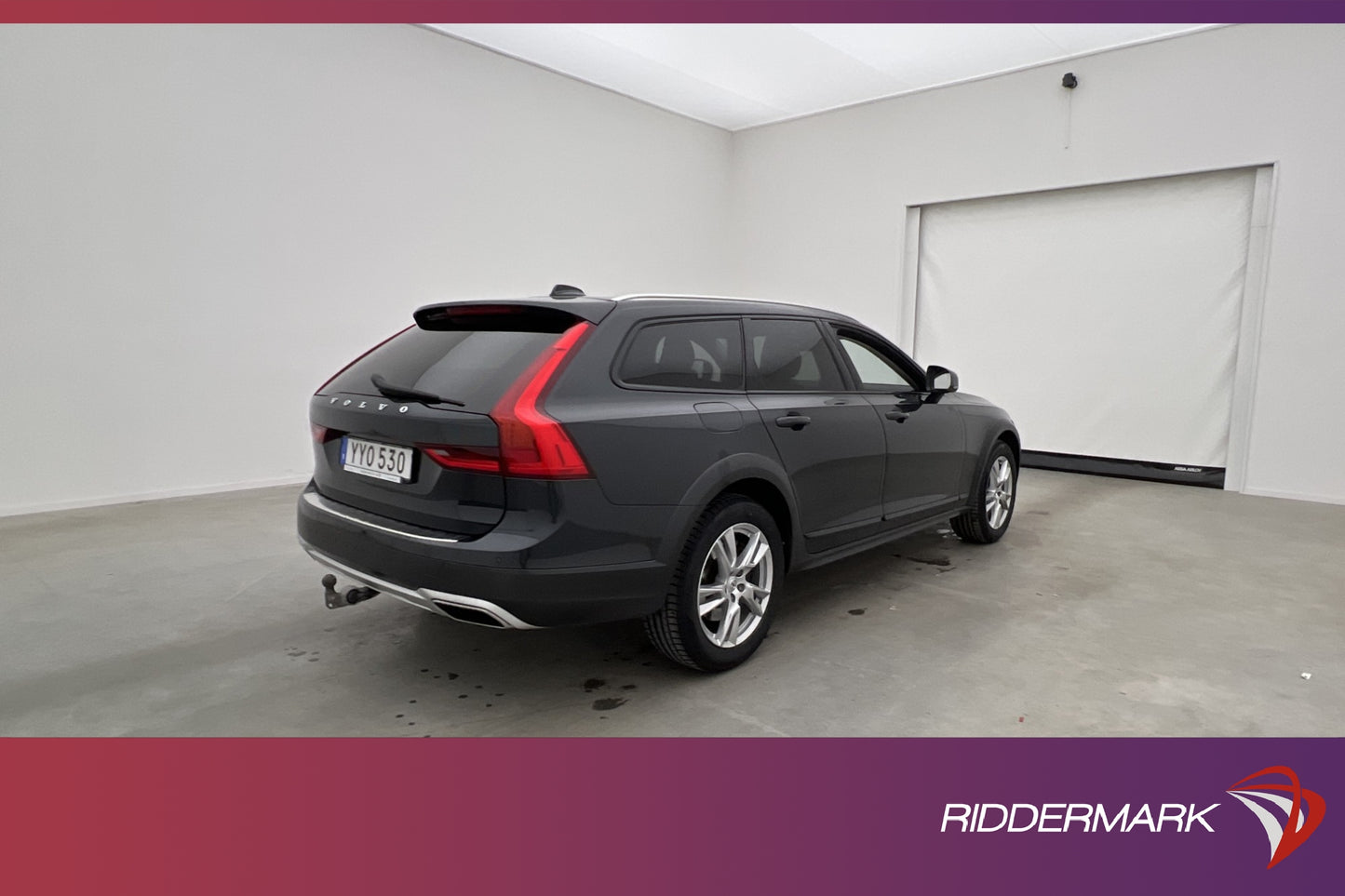 Volvo V90 D5 Cross Country AWD PRO VOC Navi BLIS Drag MOMS