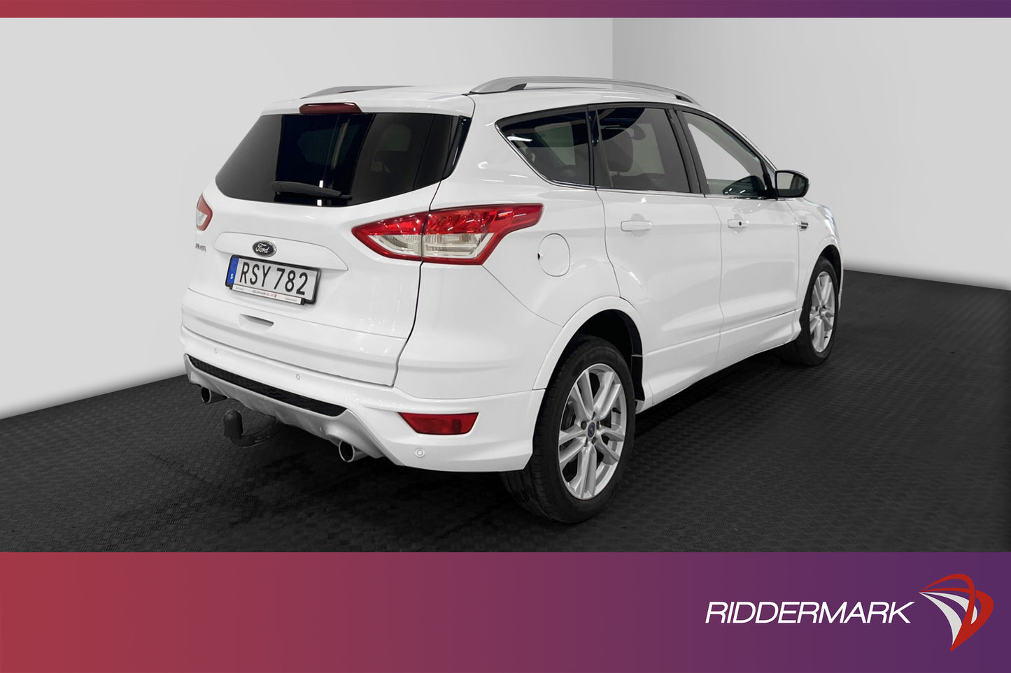 Ford Kuga 2.0 TDCi AWD 163hk Titanium Plus Pano D-Värm Drag