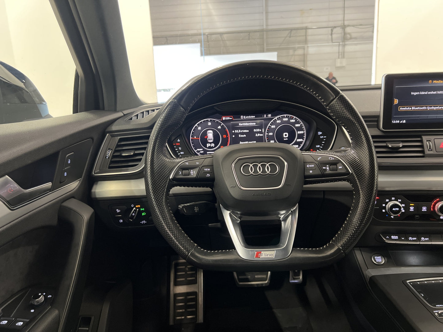 Audi Q5 TDI Quattro 190hk S-Line Cockpit Värmare Navi Drag