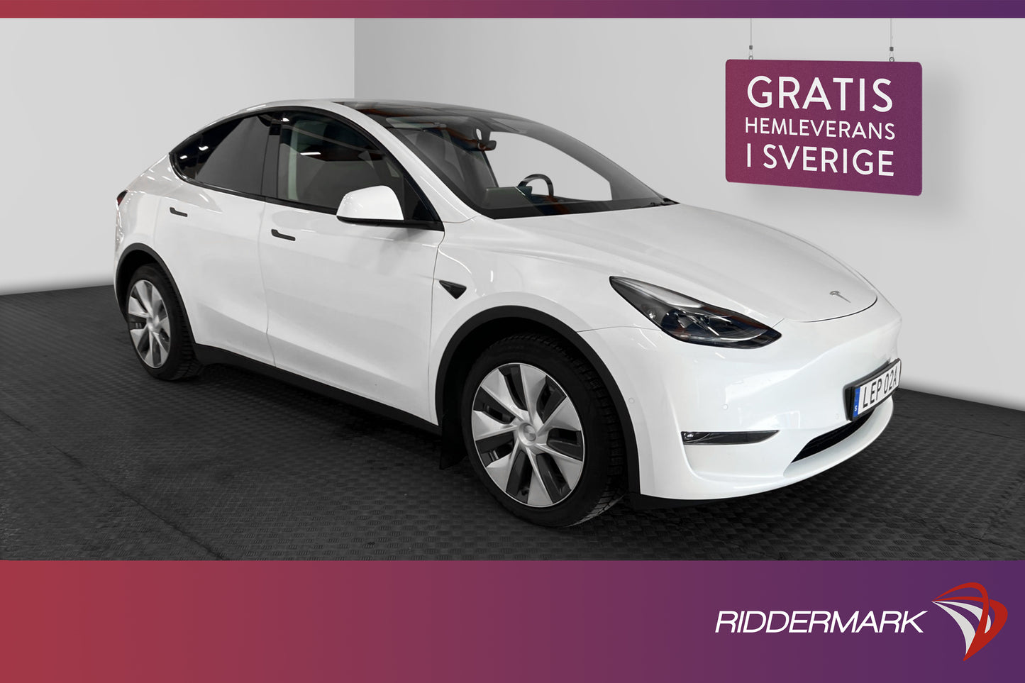 Tesla Model Y Long Range AWD 345hk Svensksåld Dragkrok