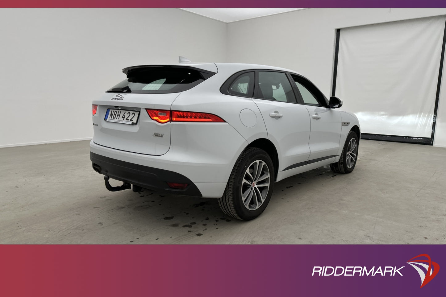 Jaguar F-Pace 20d AWD 180hk R-Sport Meridian Kamera GPS Drag