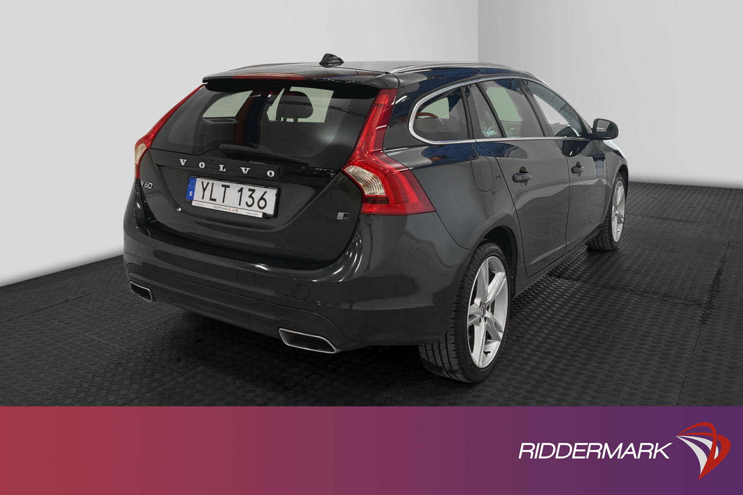 Volvo V60 D4 AWD 190hk Summum VOC Värmare Rattvärme P-sensor