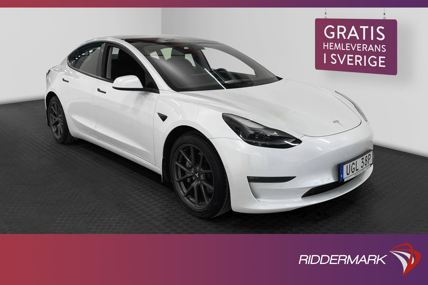 Tesla Model 3 Long Range AWD 440hk Svensksåld Dragkrok MOMS