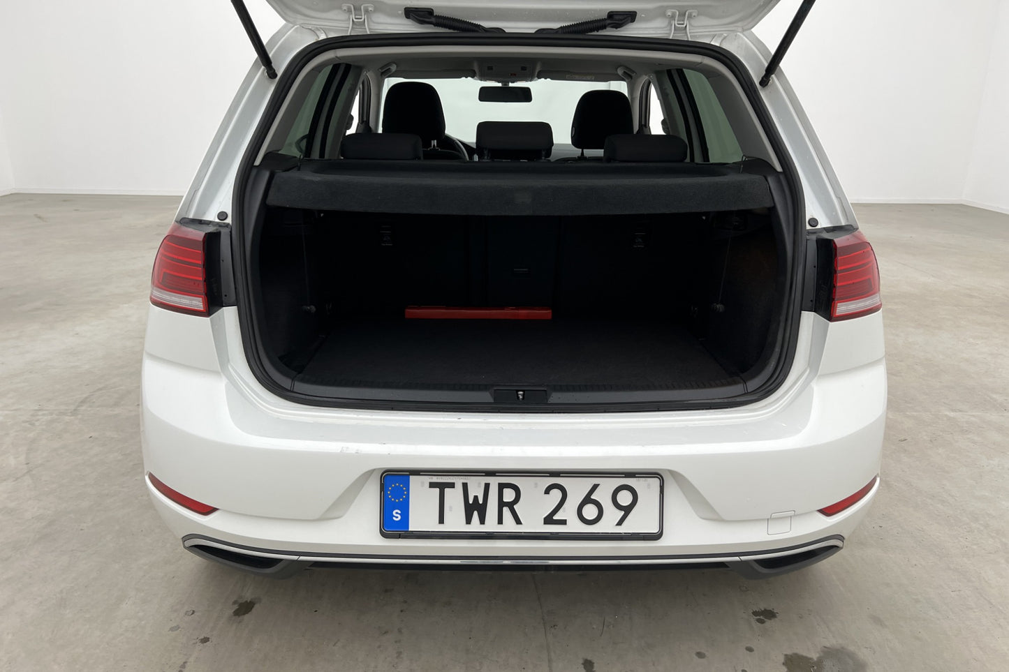 Volkswagen Golf 1.0 TSI Automat 115hk B-Värmare App-connect