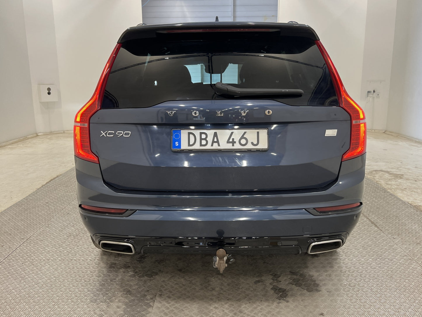 Volvo XC90 T8 AWD Recharge 392hk R-Design 7 Sits HK Drag 360